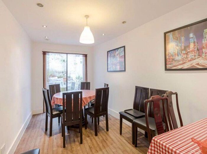 3 Bedroom Property For Sale In Kings Cross Road, King's Cross, London, WC1X