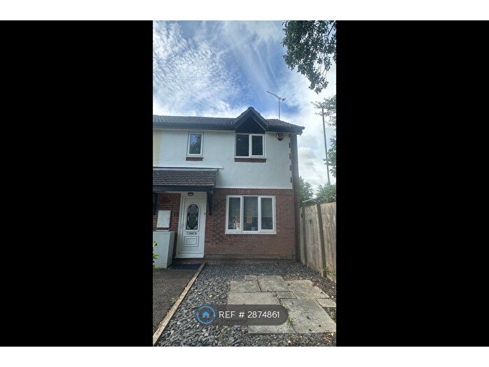 2 Bedroom End Of Terrace House To Rent In Radcot Close, Swindon, SN5