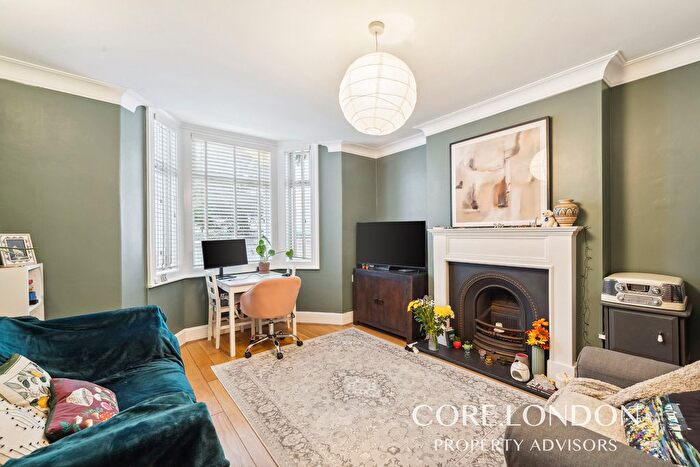 1 Bedroom Flat To Rent In Spencer Road, Acton, W3