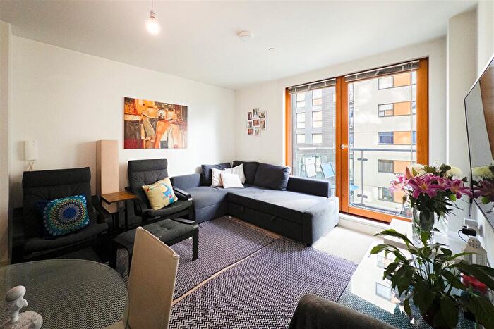 2 Bedroom Apartment For Sale In Cypress Place, M4