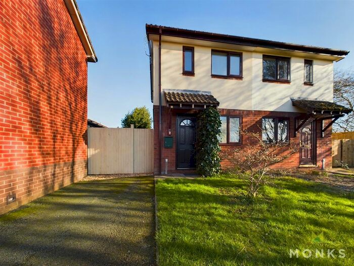 1 Bedroom Semi-Detached House For Sale In Crampton Court, Oswestry, SY11