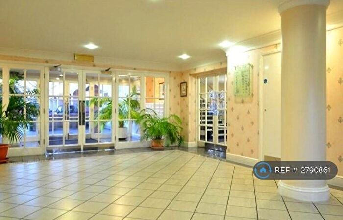 1 Bedroom Flat To Rent In Pembroke Road, Ruislip, HA4