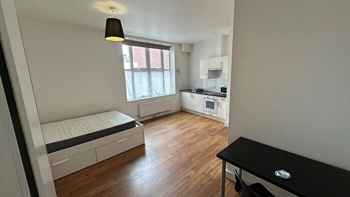 Studio To Rent In Unit Lower Holyhead Road, CV1