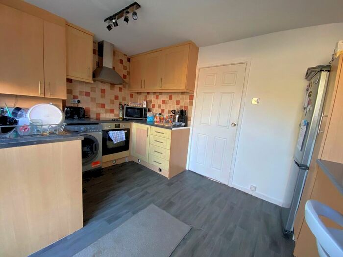 2 Bedroom Terraced House To Rent In Kinder Avenue, Cowlersley