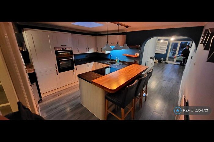 3 Bedroom Terraced House To Rent In Nags Head Hill, Bristol, BS5