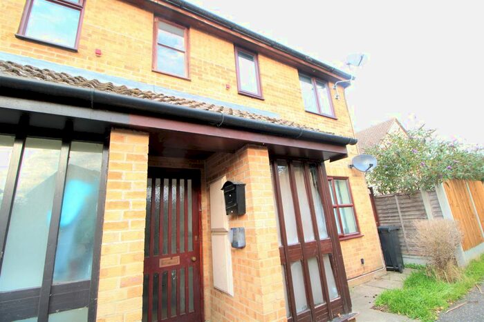 1 Bedroom Flat To Rent In Sanderling Gardens, Heybridge, Maldon, CM9