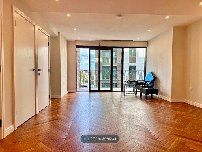 2 Bedroom Flat To Rent In Parkland Walk, London, SW6