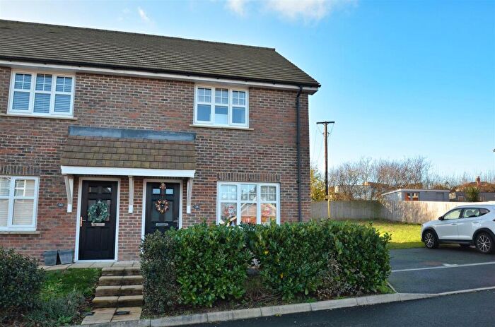 2 Bedroom End Of Terrace House For Sale In West Acre Park - Ryde, PO33