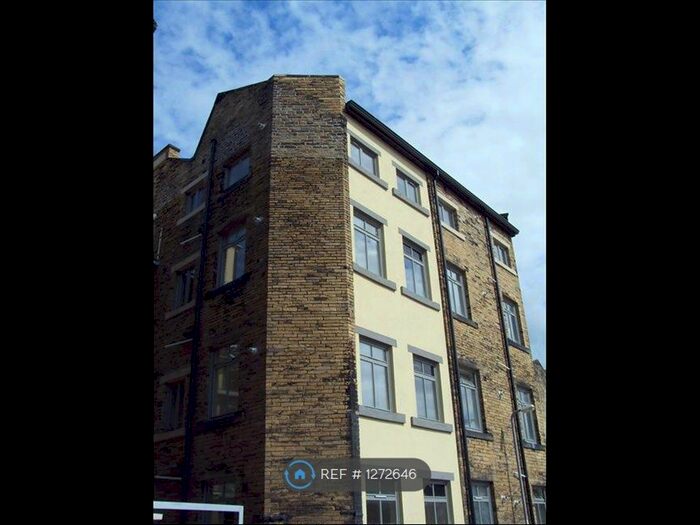 2 Bedroom Flat To Rent In Dyson Street, Bradford BD1
