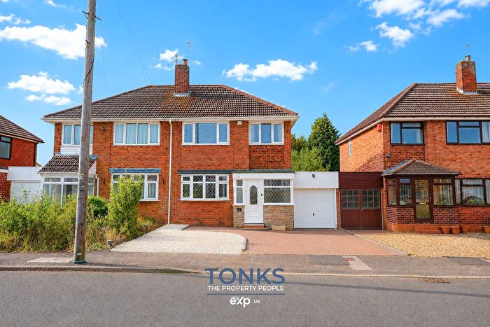 3 Bedroom Semi-Detached House For Sale In Tennyson Road, Dudley, DY3