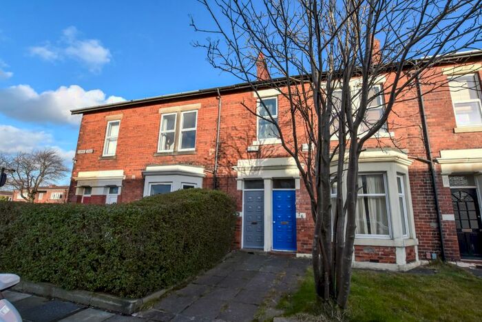 3 Bedroom Flat To Rent In Beaumont Terrace, Gosforth, NE3