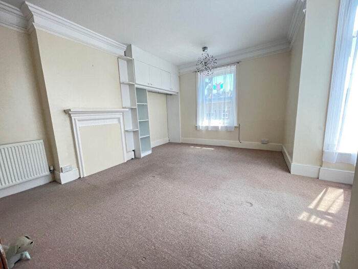 2 Bedroom Apartment To Rent In Rowlands Road, Worthing, BN11