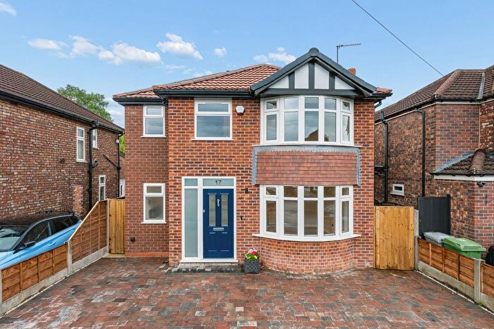 4 Bedroom Detached House For Sale In Colebrook Road, Timperley, Altrincham, Greater Manchester, WA15