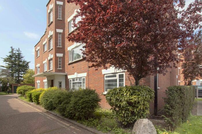 1 Bedroom Flat To Rent In Bushey Road, London, SW20