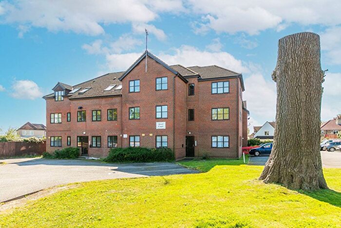 2 Bedroom Flat To Rent In Jewell Court, Watford, WD25