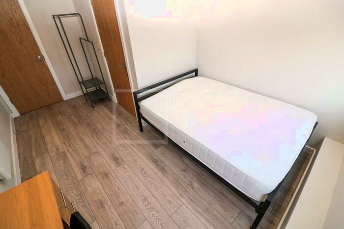 Studio To Rent In Colonnade House, Sunbridge Road, Bradford, BD1