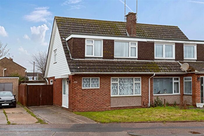 3 Bedroom Semi Detached House For Sale In Boxgrove, Goring-By-Sea, BN12