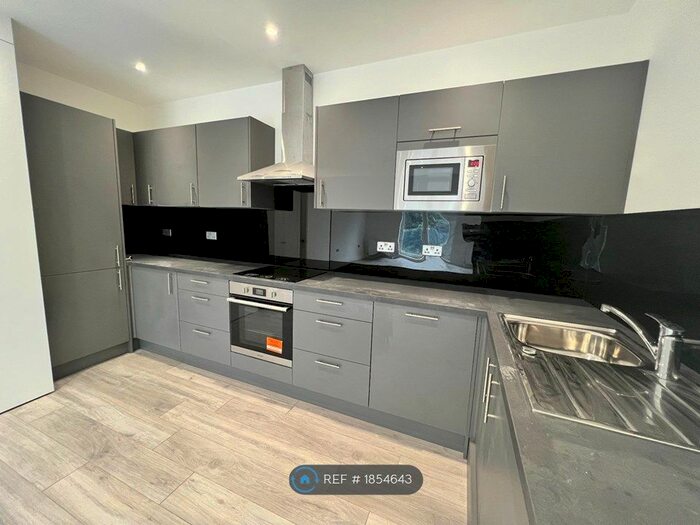 2 Bedroom Flat To Rent In Southwood Road, London, SE9