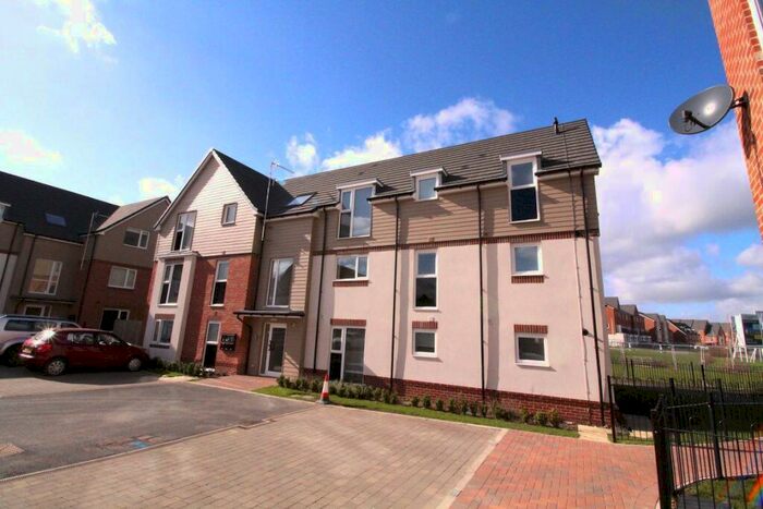 2 Bedroom Flat To Rent In Ash House, CV21