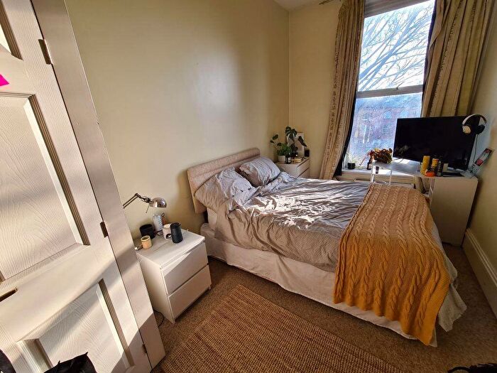 3 Bedroom House To Rent In Moorland Road, Leeds, LS6