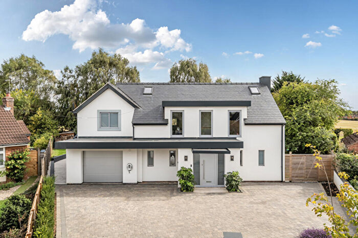 5 Bedroom Detached House For Sale In Wootton Close, Stratford-Upon-Avon, CV37