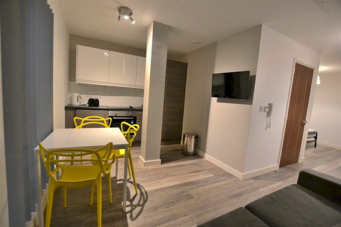 Studio To Rent In Parker Street, City Centre, L1