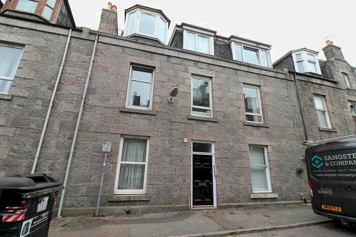 1 Bedroom Flat To Rent In Summerfield Place, First Floor Left, AB24