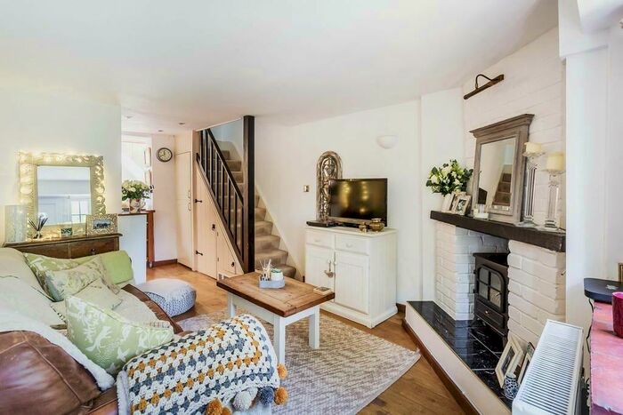1 Bedroom Cottage To Rent In High Street, Oxted, RH8