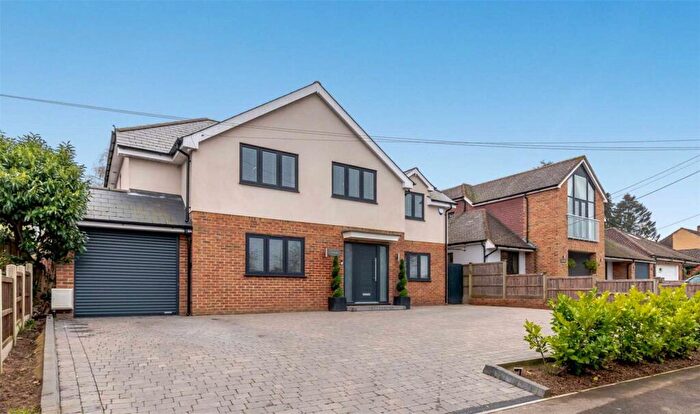 6 Bedroom Detached House For Sale In Pear Tree Lane, Shorne, Kent, DA12