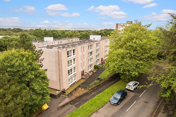 3 Bedroom Flat To Rent In Acre Road, Glasgow, Glasgow City, G20