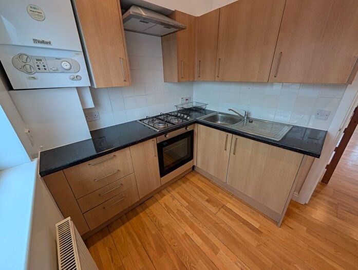 1 Bedroom Studio To Rent In A Edgware Way, Flat B, Edgware, Middlesex, HA8