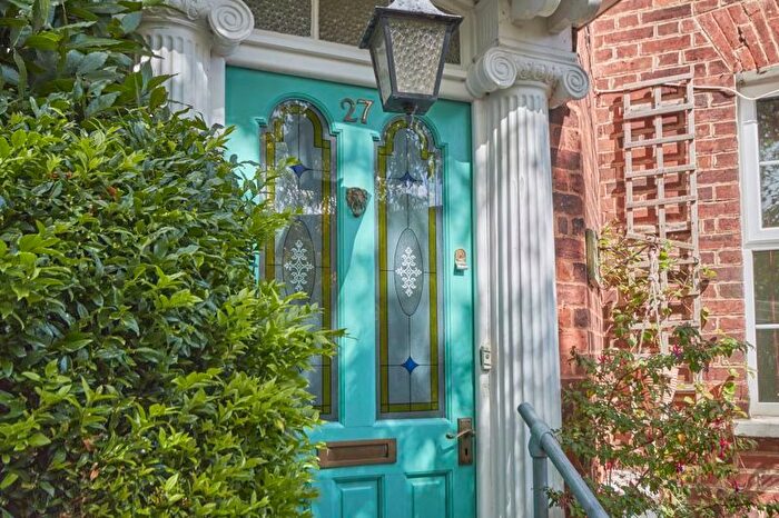 3 Bedroom Terraced House For Sale In Howell Road, Exeter, EX4