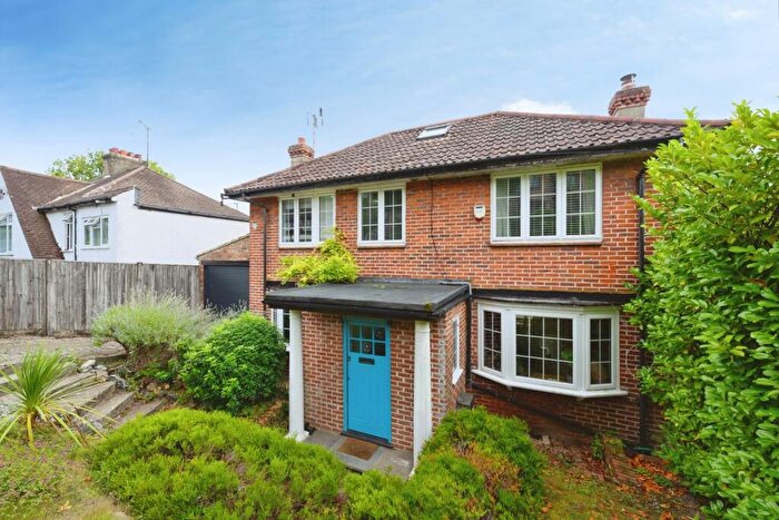 4 Bedroom Detached House For Sale In Valley Road, Kenley, CR8