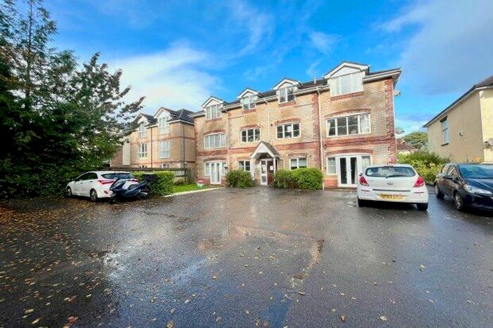 2 Bedroom Flat To Rent In Mulberry Court, Bournemouth, BH8