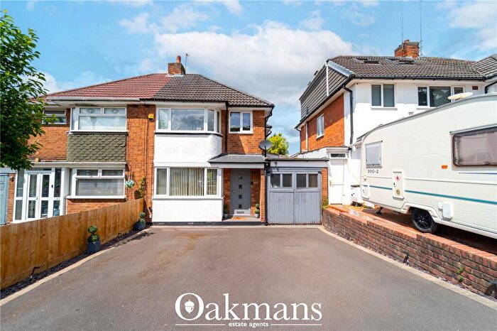 3 Bedroom Semi-Detached House For Sale In Yarningale Road, Kings Heath, Birmingham, B14