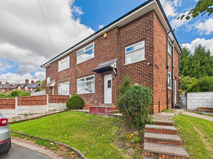 3 Bedroom Semi-Detached House For Sale In Western Drive, Heanor, DE75