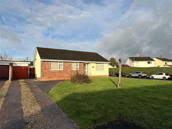 3 Bedroom Bungalow To Rent In Bakers Close, Bishops Hull, Taunton, TA1