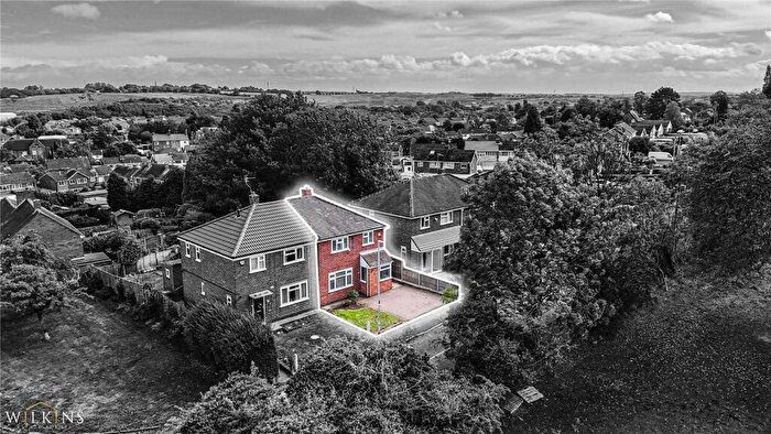 3 Bedroom Semi-Detached House For Sale In Wigford Road, Dosthill, Tamworth, Staffordshire, B77