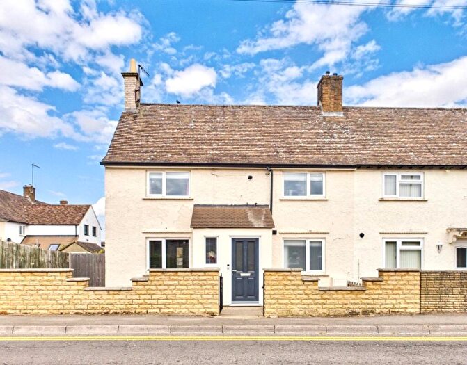 3 Bedroom End Of Terrace House For Sale In Salmonsbury Cottages, Bourton-On-The-Water, GL54