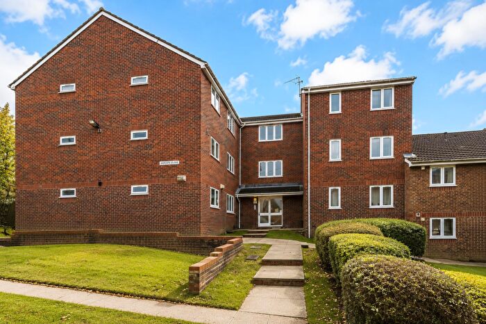 1 Bedroom Flat For Sale In Percy Gardens, Worcester Park, KT4