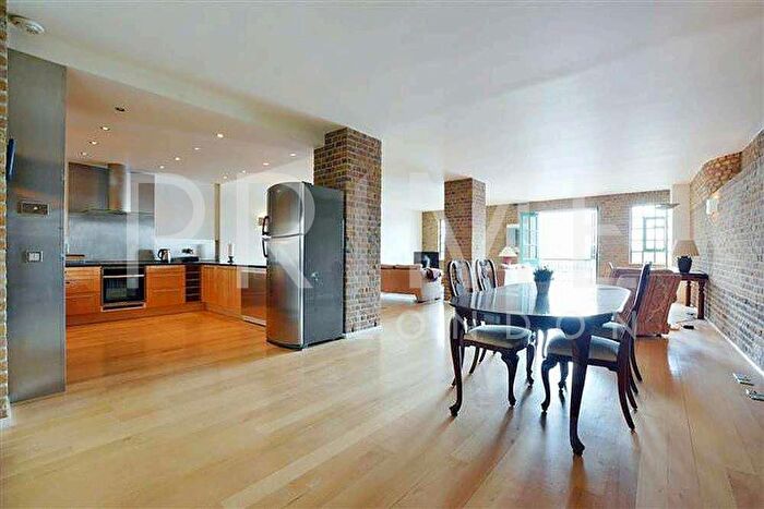2 Bedroom Flat To Rent In Great Jubilee Wharf, Wapping Wall, Wapping, E1W