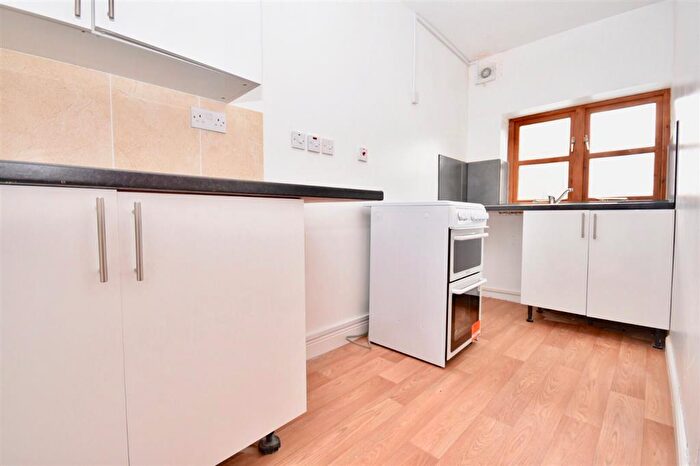 3 Bedroom Apartment To Rent In Silver Street, Kettering, NN16