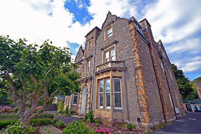 2 Bedroom Flat To Rent In Linden Road, Clevedon, BS21