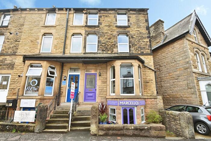 4 Bedroom End Of Terrace House For Sale In Cheltenham Mount, Harrogate, HG1