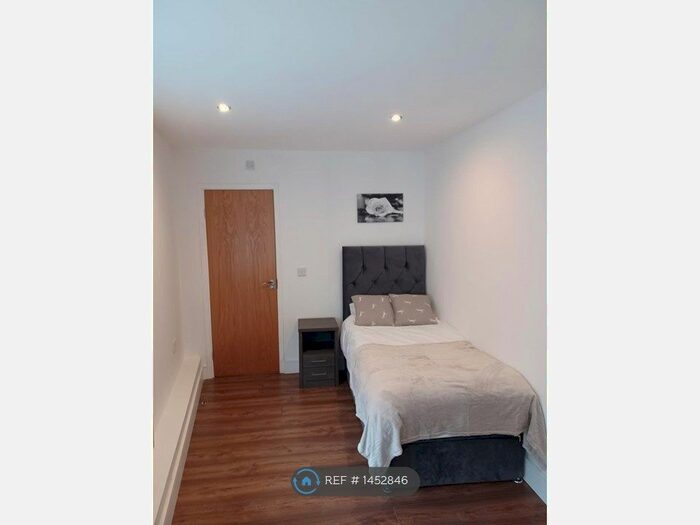 Studio To Rent In Stafford St, Stafford, ST16