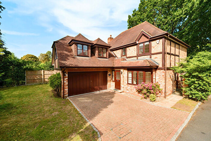 5 Bedroom Detached House To Rent In The Grange, Midway, Walton On Thames, KT12