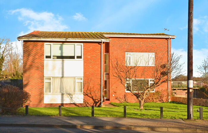 2 Bedroom Flat For Sale In Upper Bognor Road, Bognor Regis, PO21