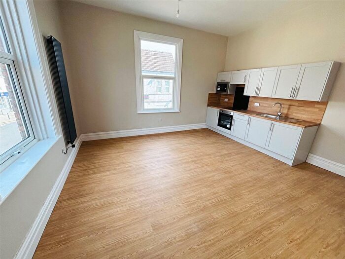 1 Bedroom Flat To Rent In Pasture Road, Goole, East Yorkshire, DN14