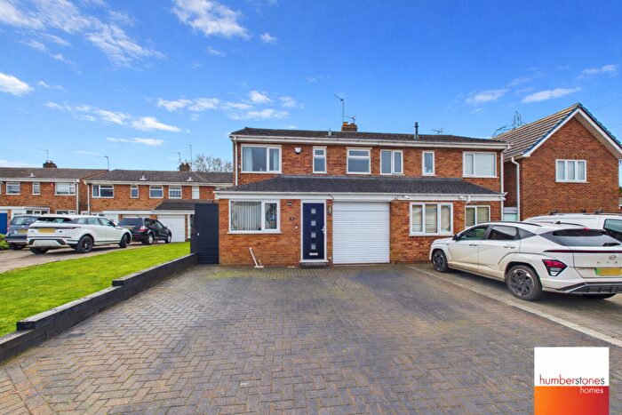 3 Bedroom Semi Detached House For Sale In Clay Drive, Quinton, B32