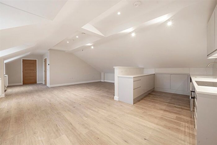 1 Bedroom Flat For Sale In High Street, Ewell, Epsom, KT17